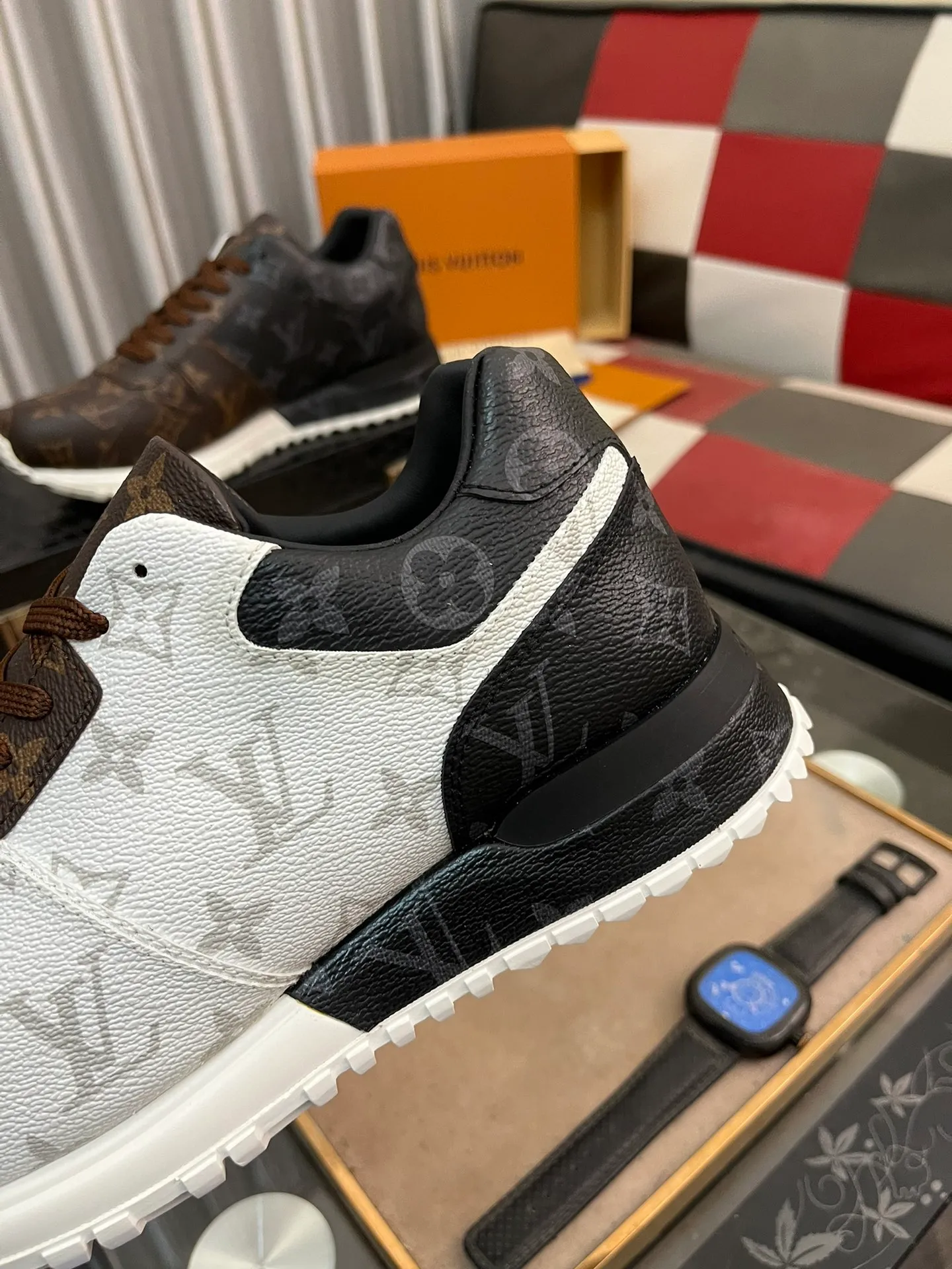 Men's shoes 💰540⌚️⌚️LV Louis Vuitton. The latest fashionable casual shoes are popular in physical stores. New spring and summer comfortable imported custom original cowhide, unique jacquard fabric element design. With sheepskin lining, Lv original base, [sun][sun] high-end packaging and high quality💪Details determine quality, code number 38-44